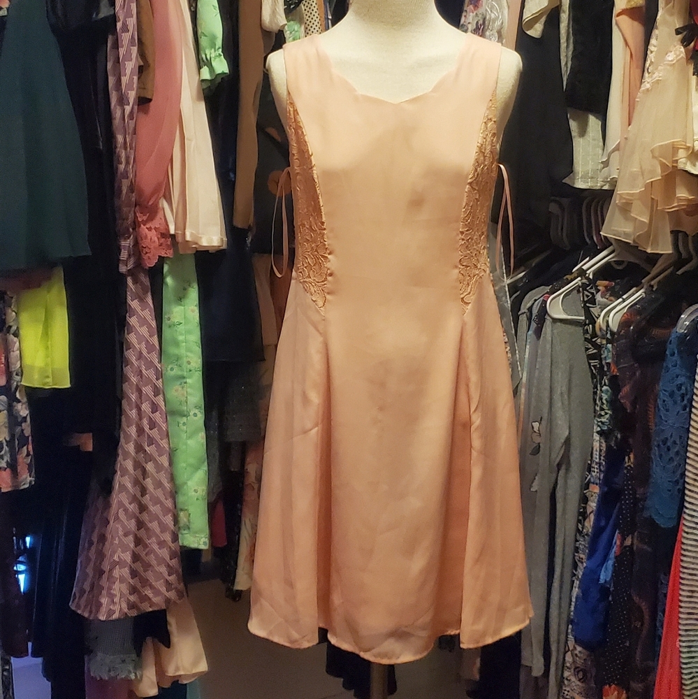 YA LOS ANGELES PINK DRESS SIZE MEDIUM